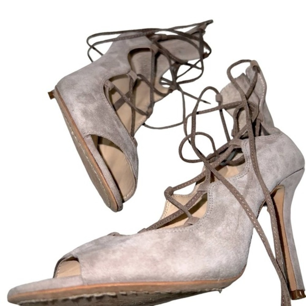 VINCE CAMUTO Sandria Suede‎ Lace Up Peep Toe Taupe Heels Size 8.5